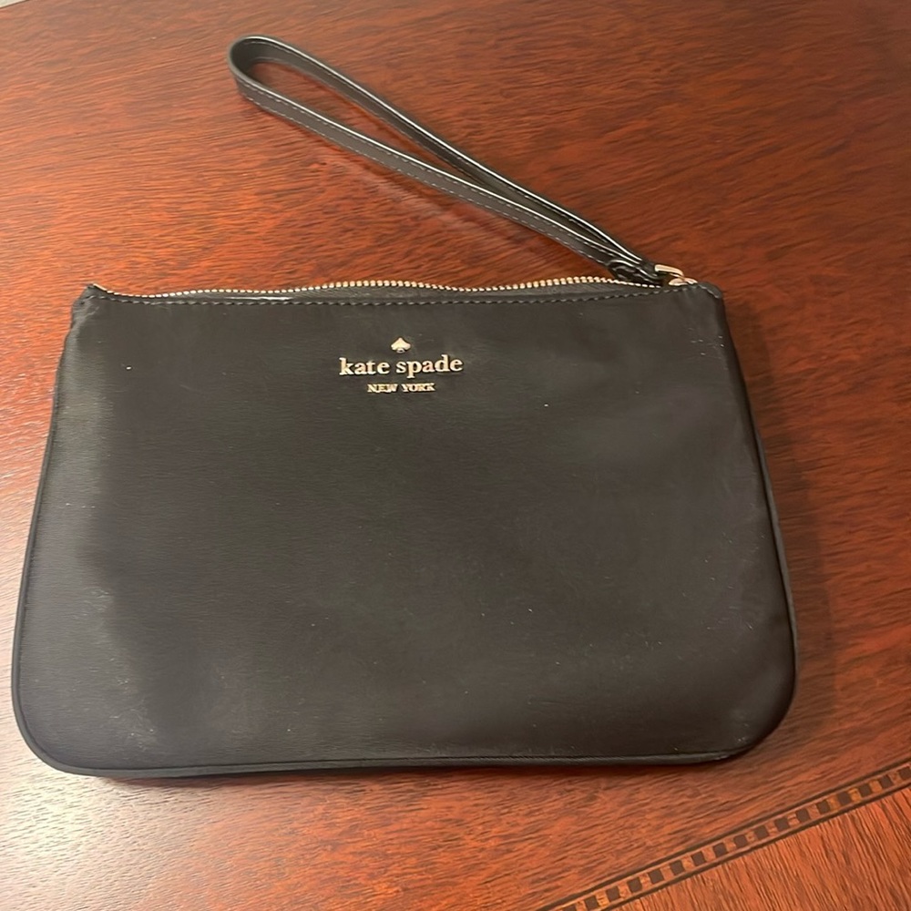 Kate Spade Wristlet 8x6 new Black